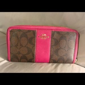 Coach wallet